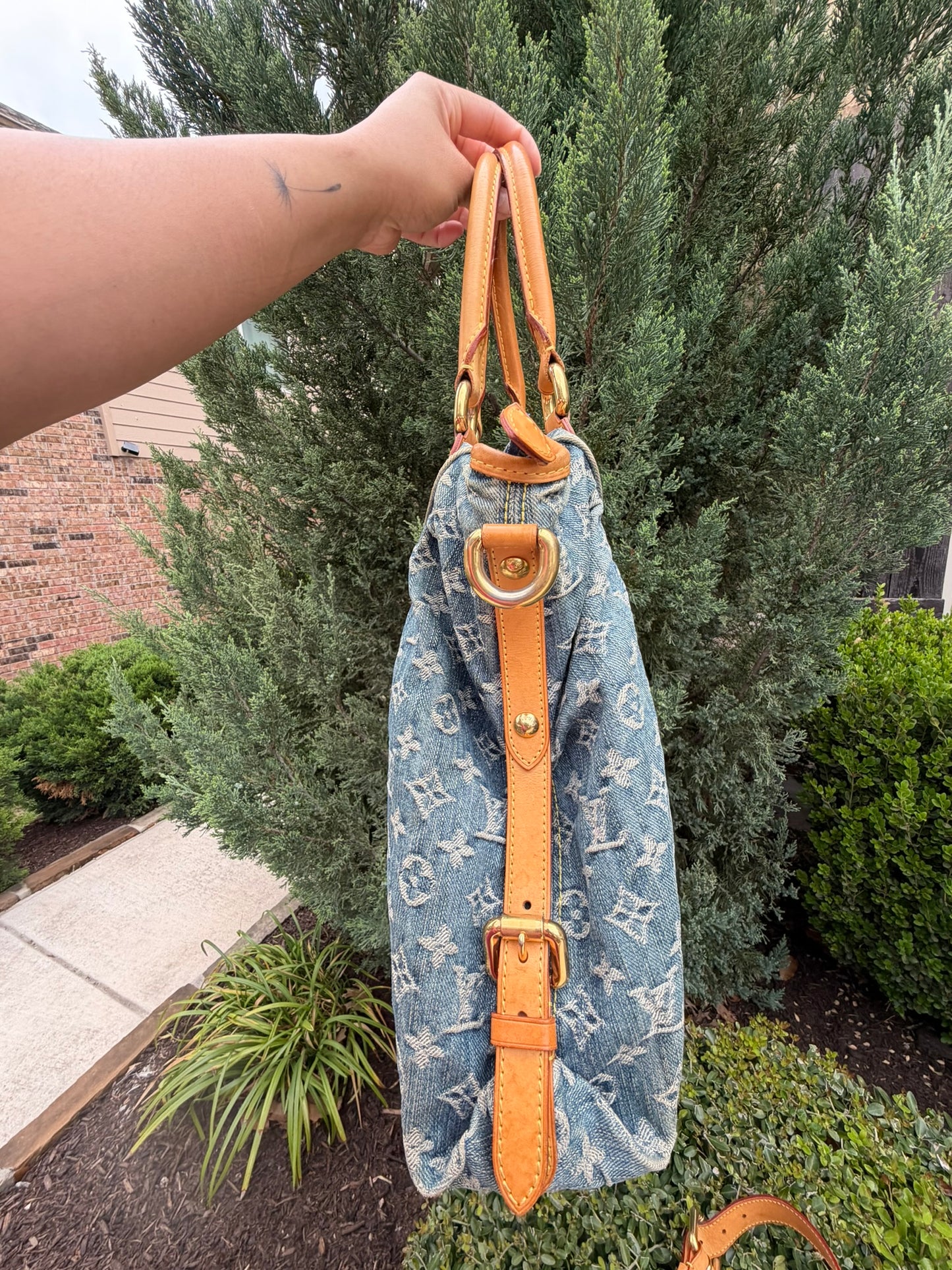 Louis Vuitton Neo Cabby GM – Blue Denim Monogram