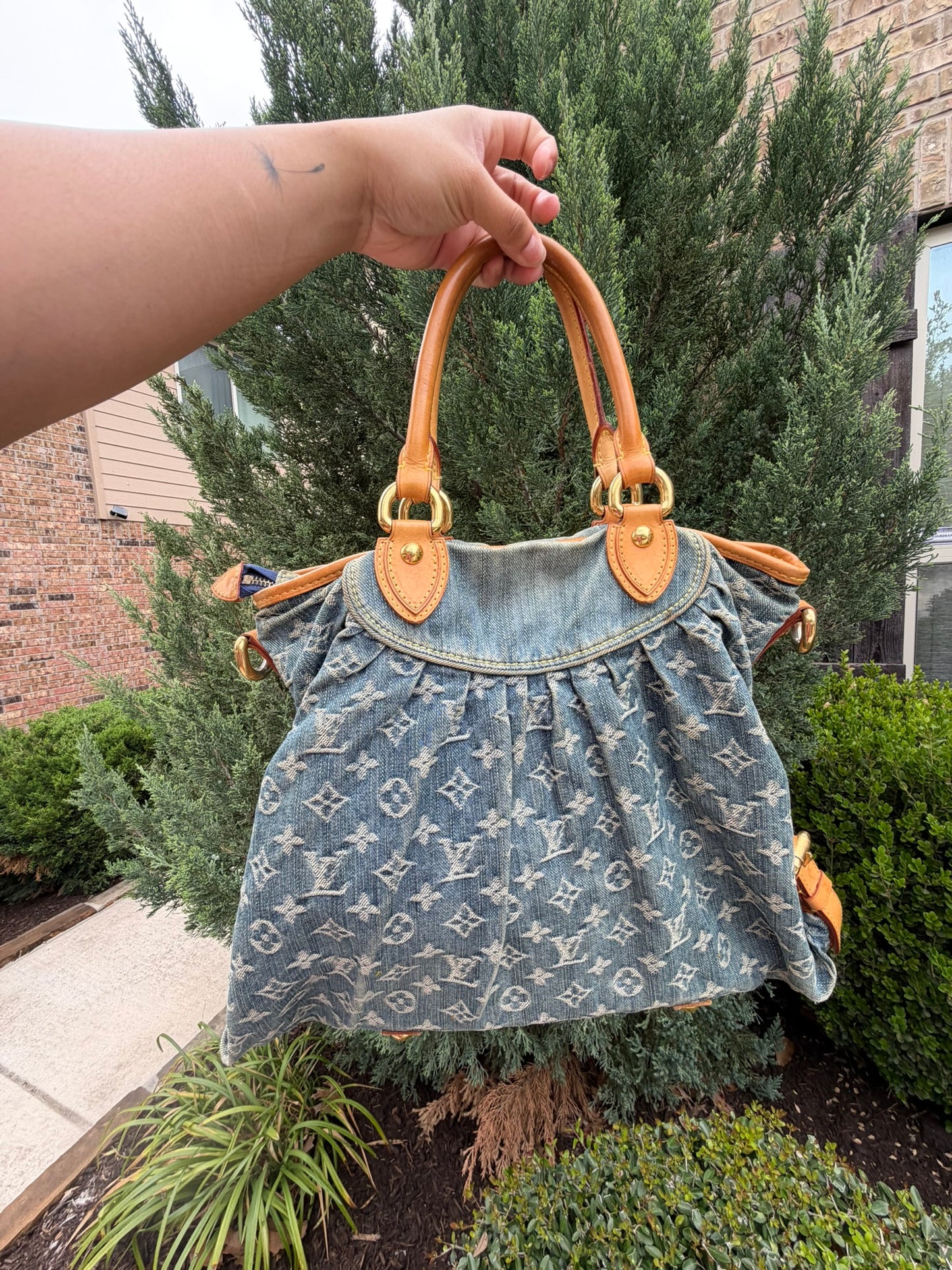 Louis Vuitton Neo Cabby GM – Blue Denim Monogram