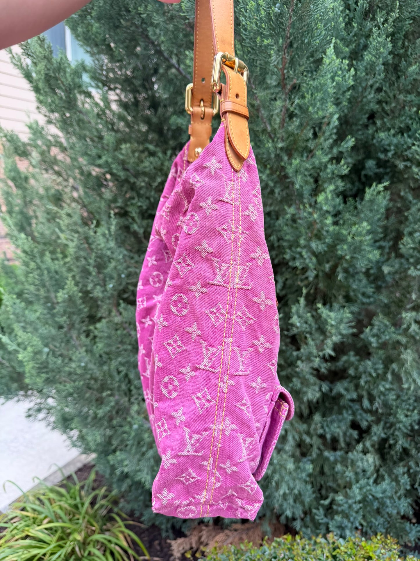 Louis Vuitton Neo Baggy GM – Pink Monogram Denim