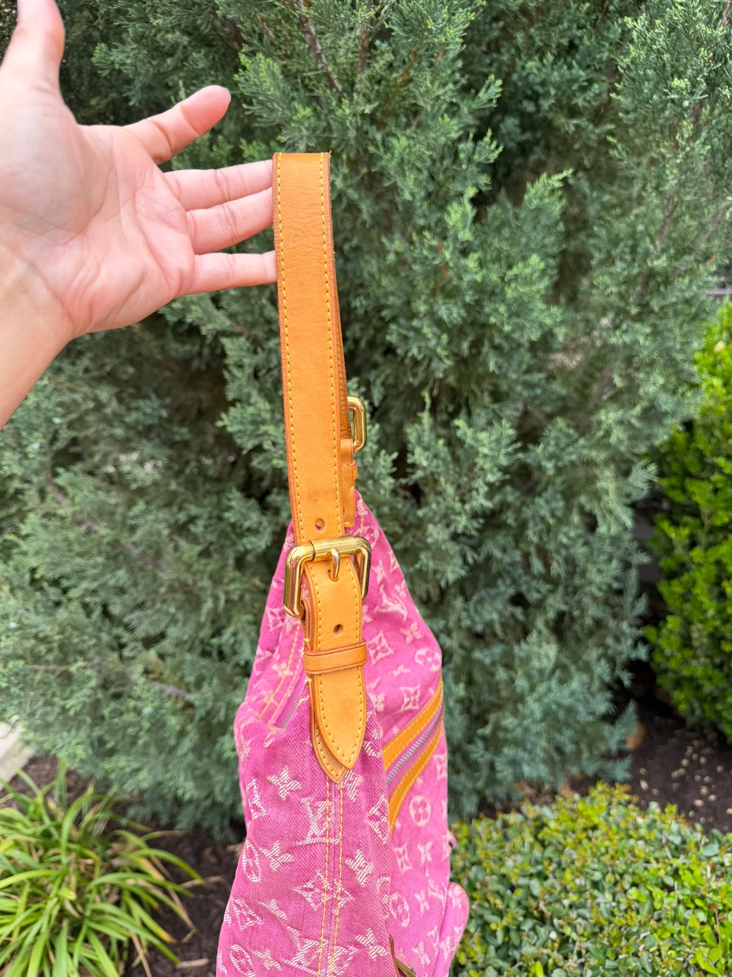 Louis Vuitton Neo Baggy GM – Pink Monogram Denim