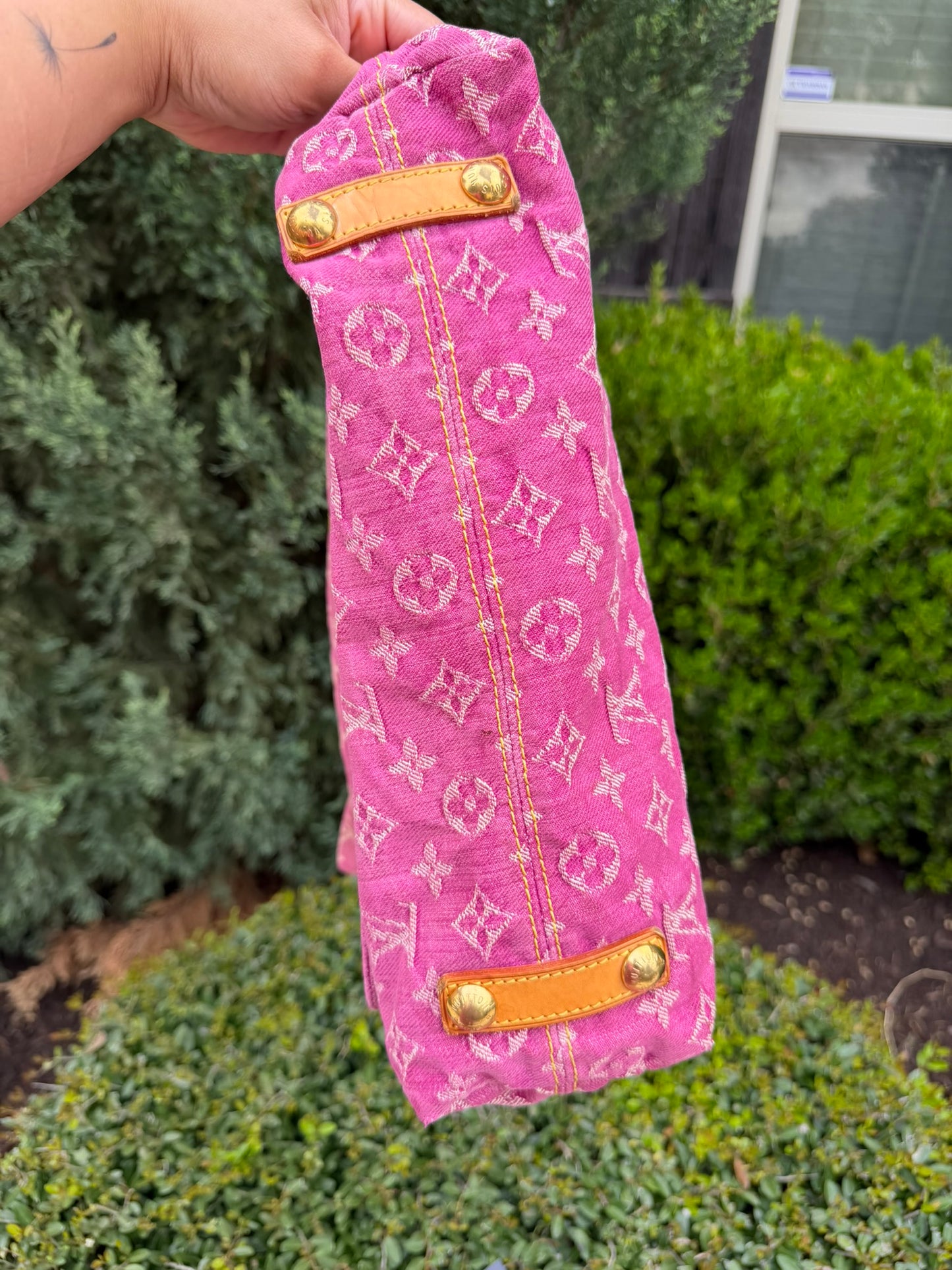 Louis Vuitton Neo Baggy GM – Pink Monogram Denim