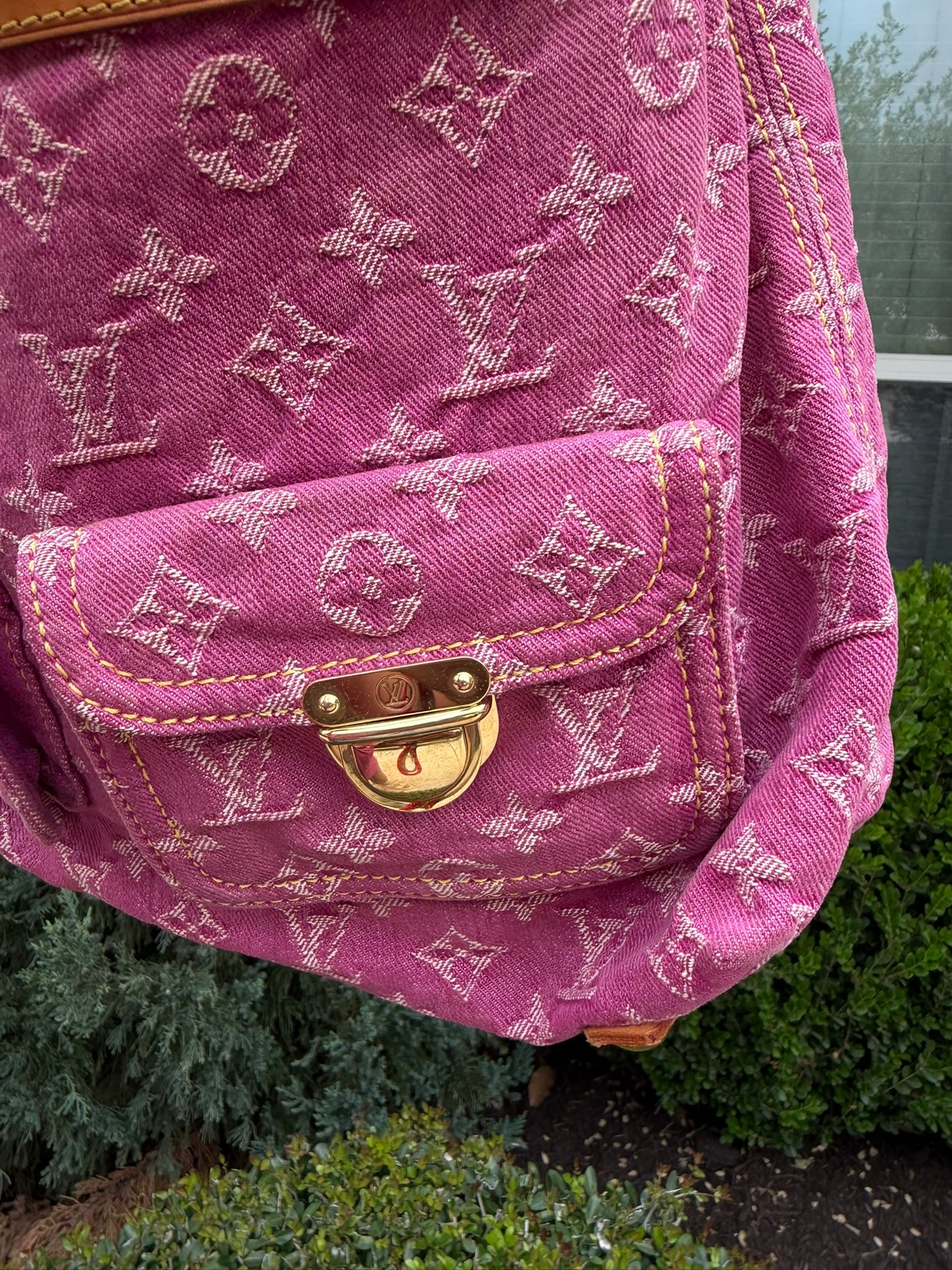 Louis Vuitton Neo Baggy GM – Pink Monogram Denim