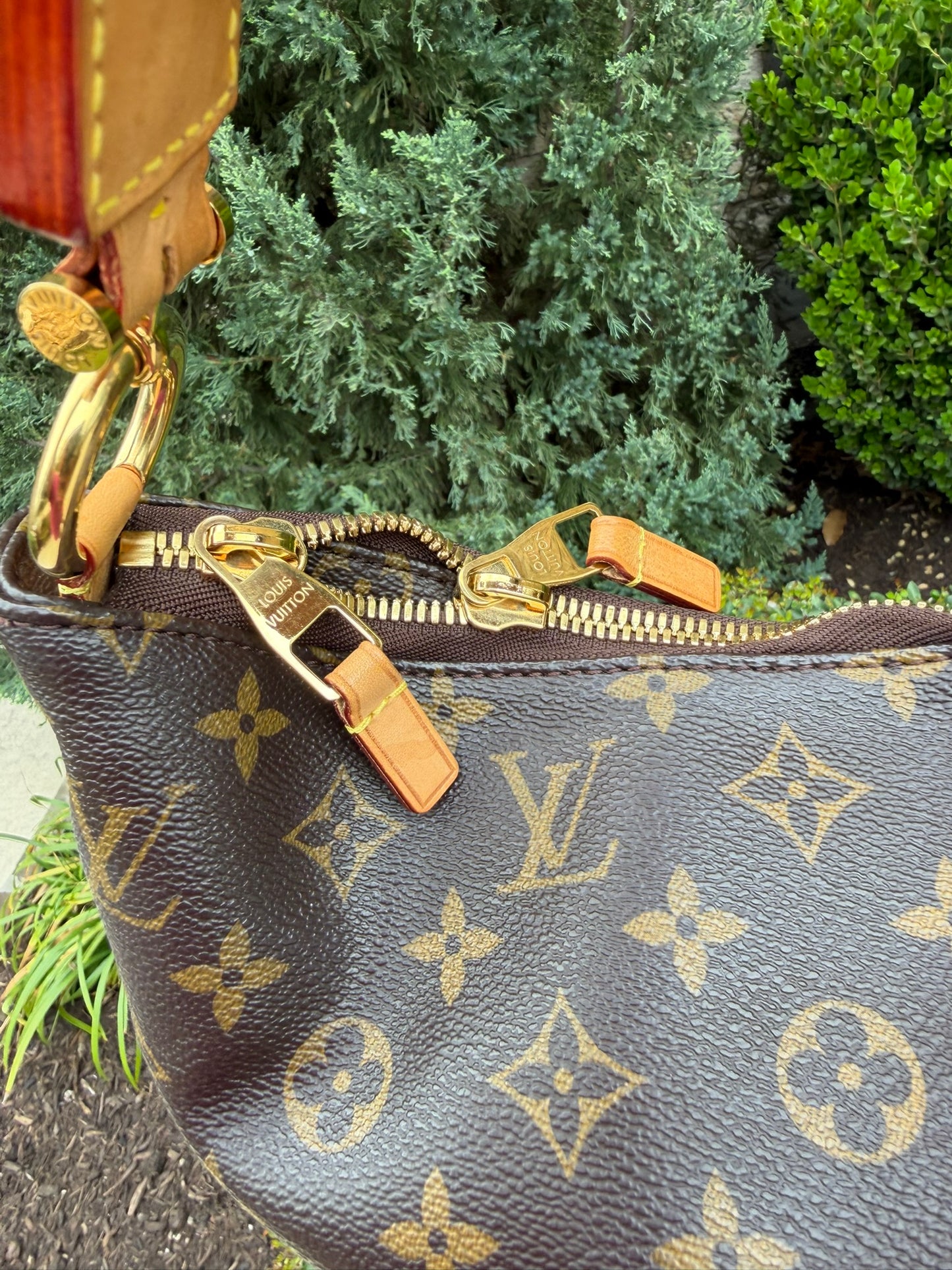 Louis Vuitton Sully – Monogram Canvas