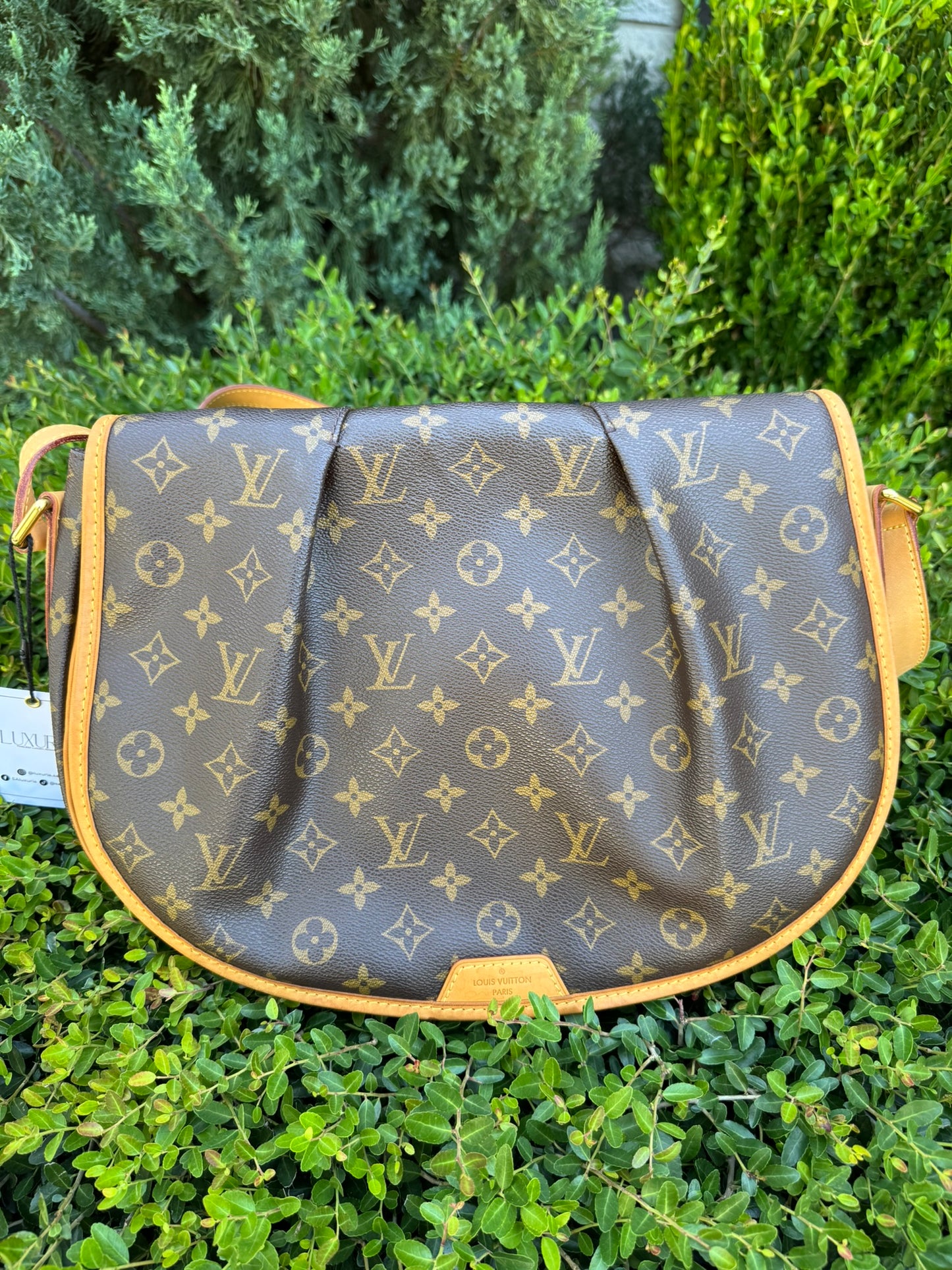 Louis Vuitton Menilmontant MM