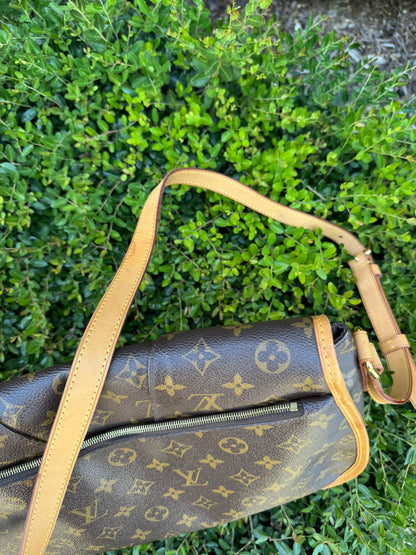 Louis Vuitton Menilmontant MM