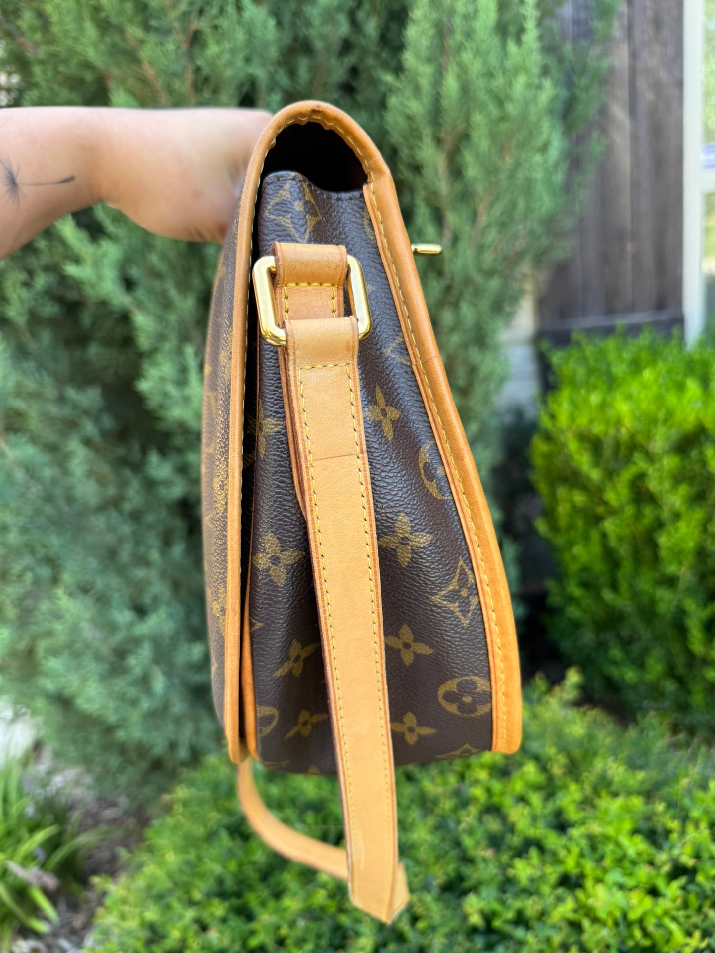 Louis Vuitton Menilmontant MM