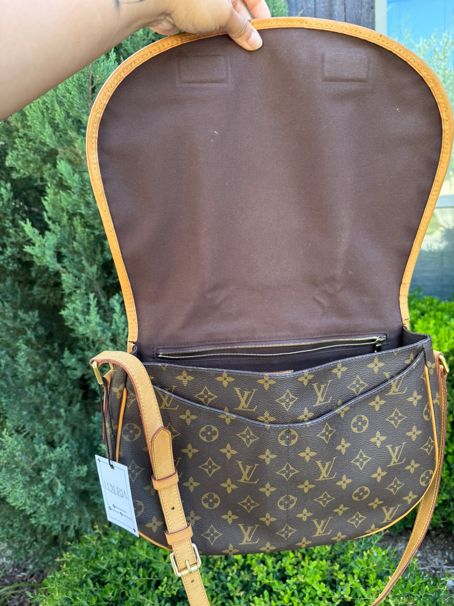 Louis Vuitton Menilmontant MM