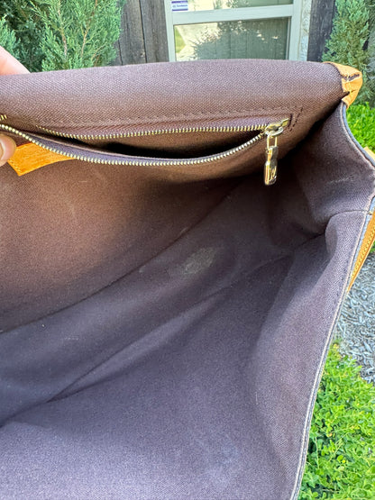 Louis Vuitton Menilmontant MM