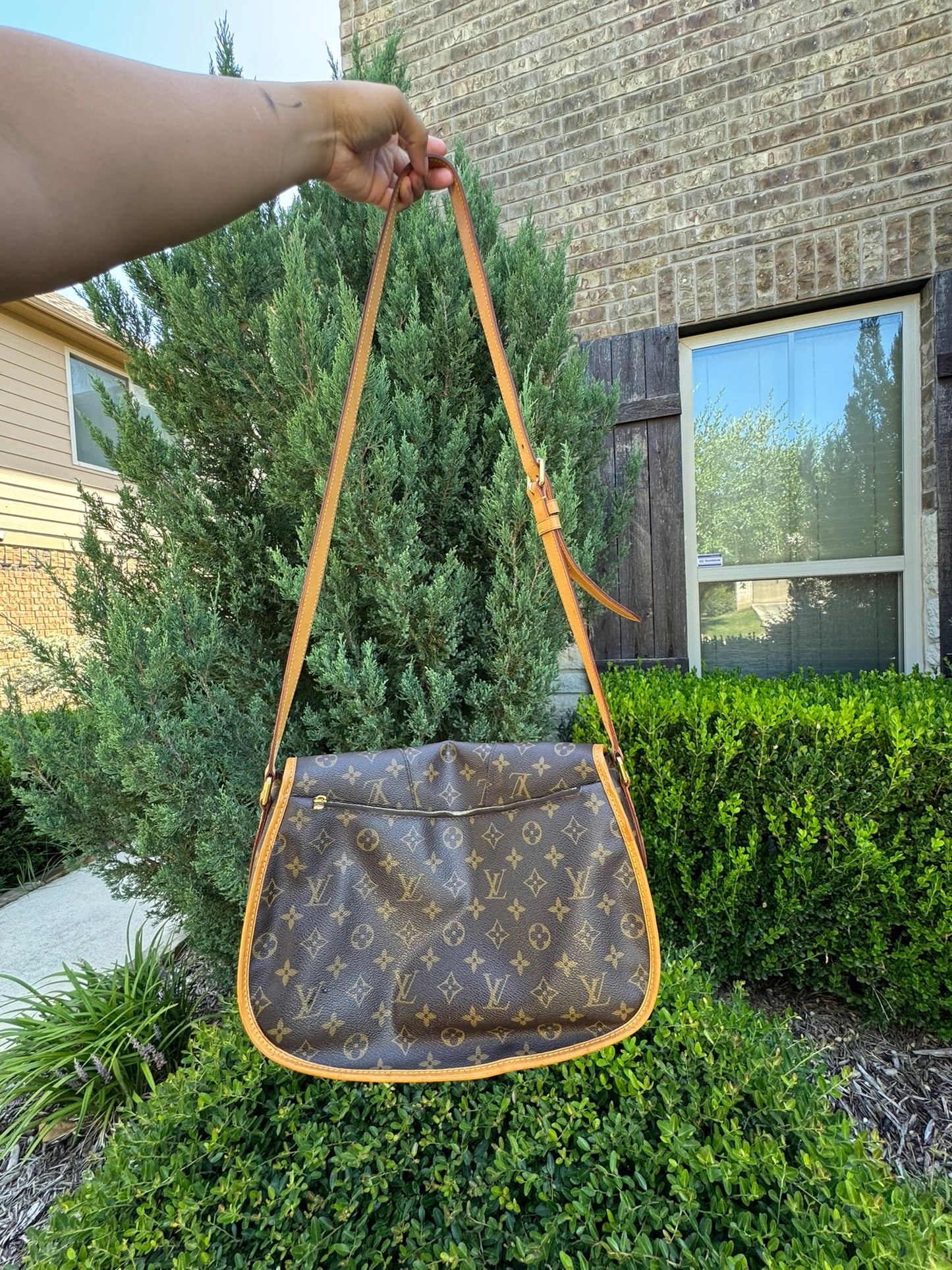 Louis Vuitton Menilmontant MM