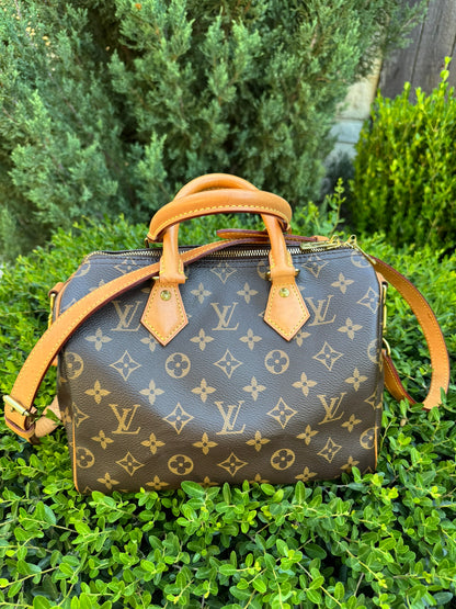 Louis Vuitton Speedy Bandoulière 25 in Monogram Canvas
