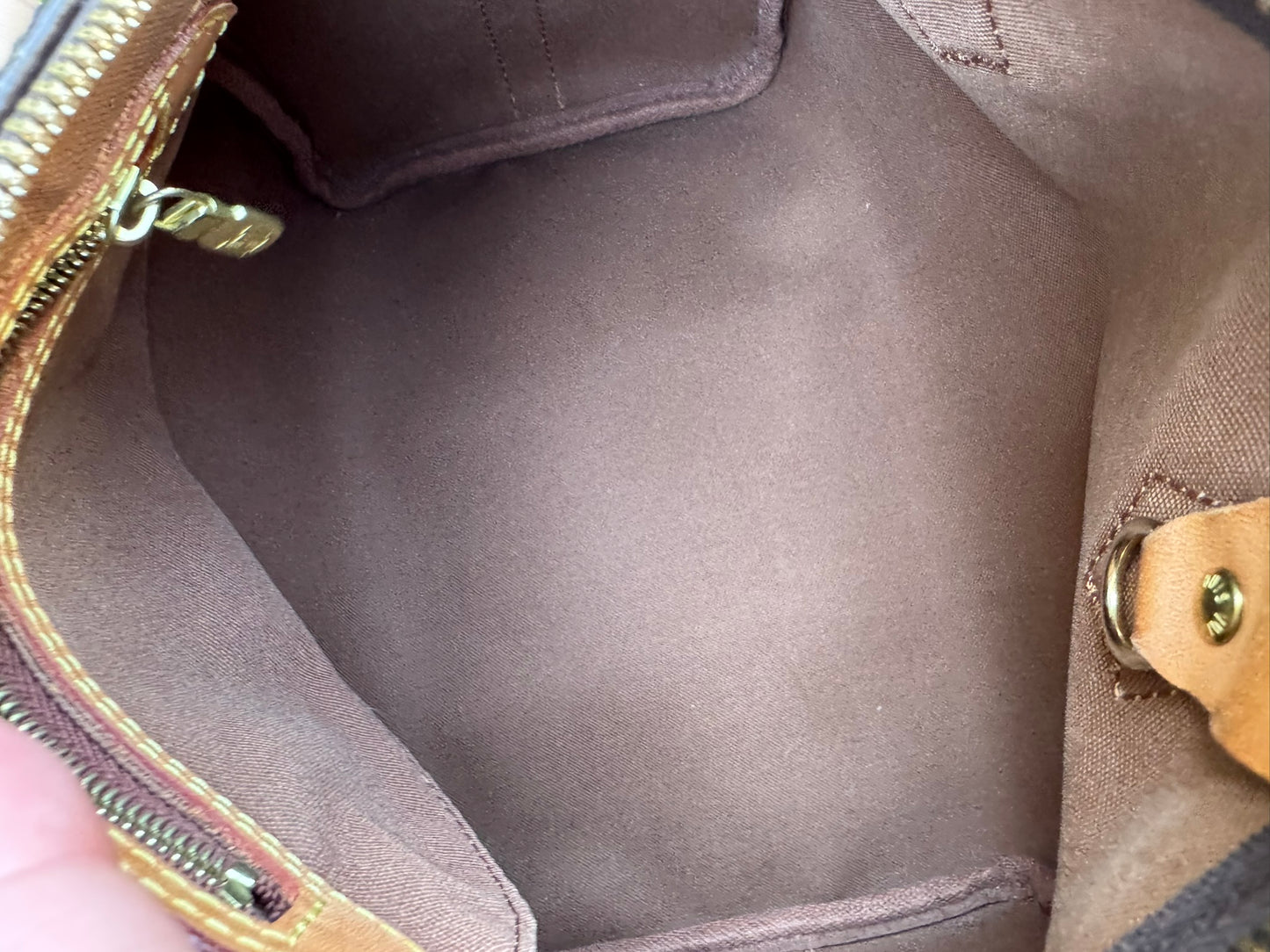 Louis Vuitton Speedy Bandoulière 25 in Monogram Canvas