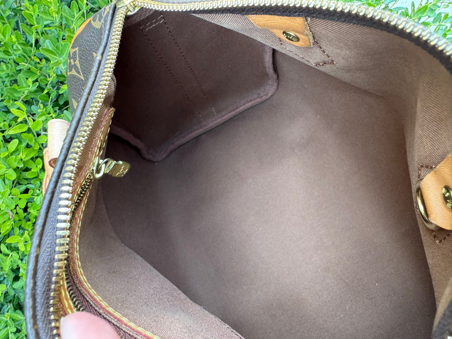Louis Vuitton Speedy Bandoulière 25 in Monogram Canvas