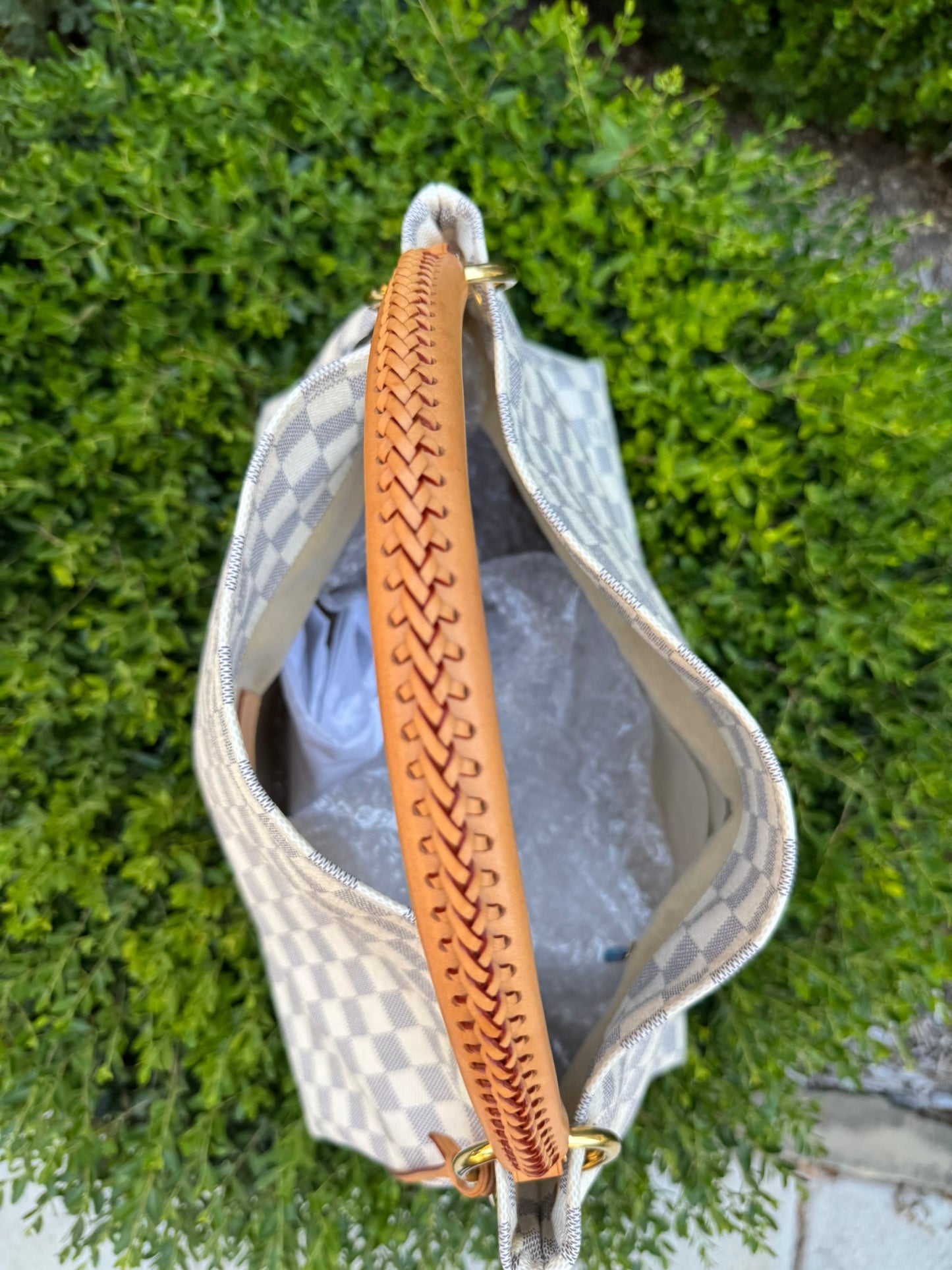 Louis Vuitton Artsy MM in Damier Azur Canvas