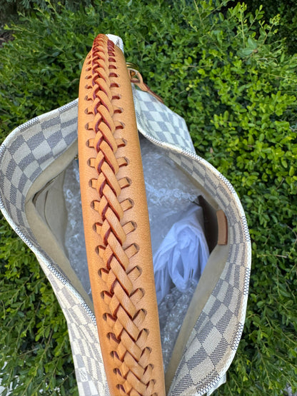 Louis Vuitton Artsy MM in Damier Azur Canvas