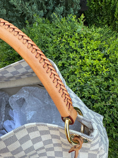 Louis Vuitton Artsy MM in Damier Azur Canvas