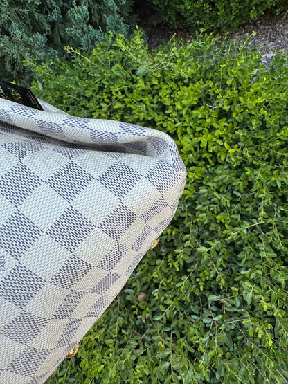 Louis Vuitton Artsy MM in Damier Azur Canvas