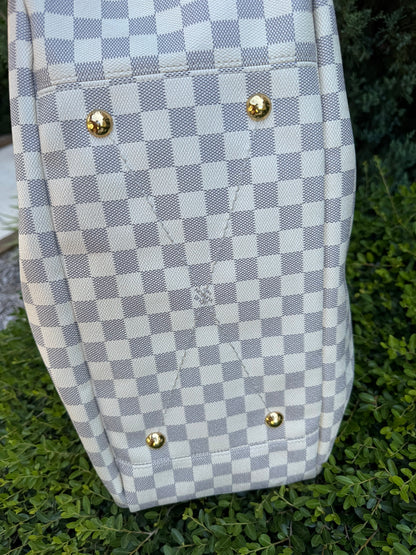 Louis Vuitton Artsy MM in Damier Azur Canvas