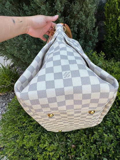 Louis Vuitton Artsy MM in Damier Azur Canvas