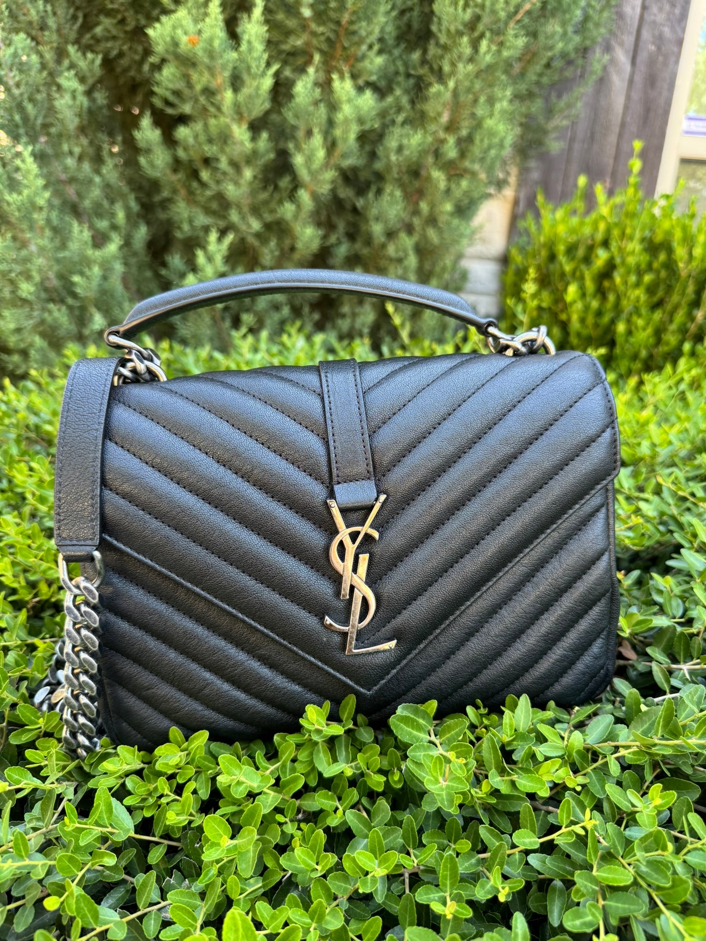 Saint Laurent College Medium in Chevron Quilted Leather