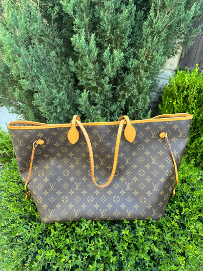 Louis Vuitton Neverfull GM in Monogram Canvas