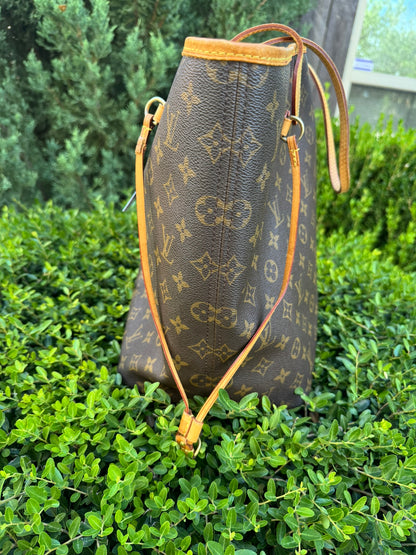 Louis Vuitton Neverfull GM in Monogram Canvas