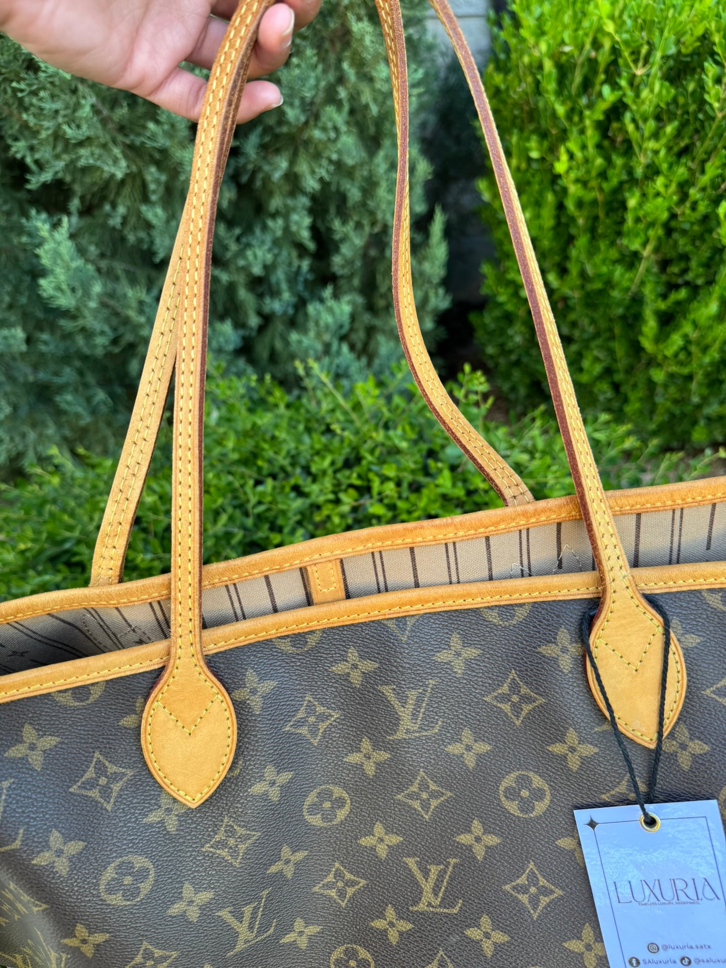 Louis Vuitton Neverfull GM in Monogram Canvas