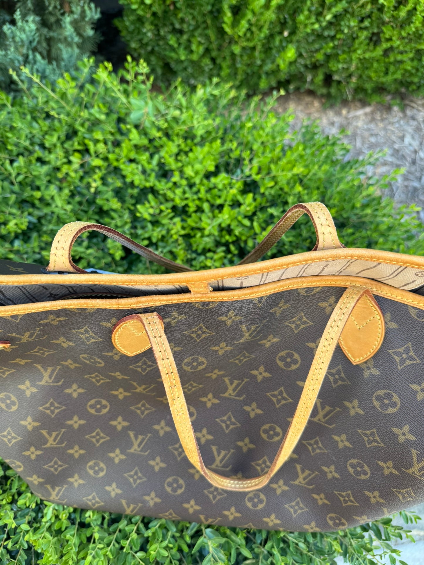 Louis Vuitton Neverfull GM in Monogram Canvas
