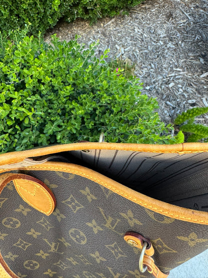 Louis Vuitton Neverfull GM in Monogram Canvas