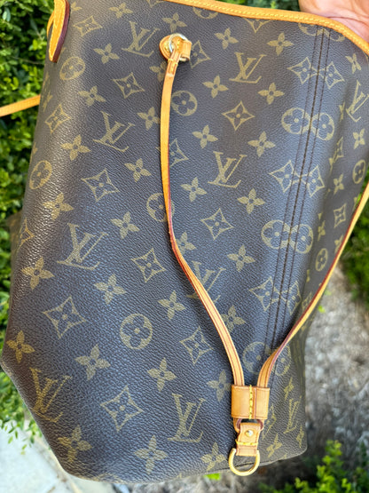 Louis Vuitton Neverfull GM in Monogram Canvas