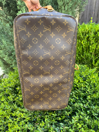 Louis Vuitton Neverfull GM in Monogram Canvas