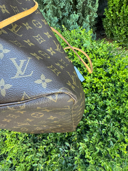 Louis Vuitton Neverfull GM in Monogram Canvas