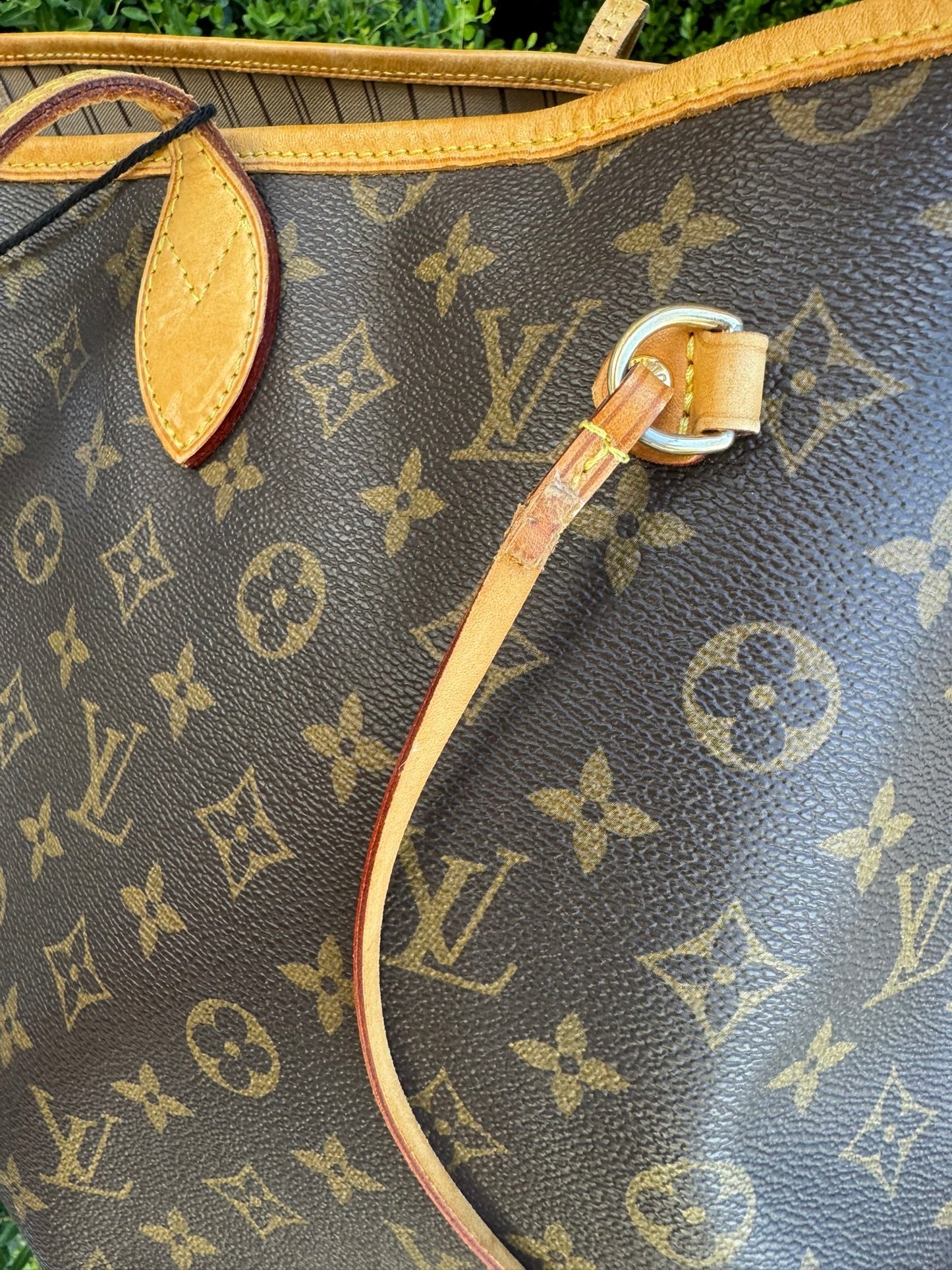Louis Vuitton Neverfull GM in Monogram Canvas