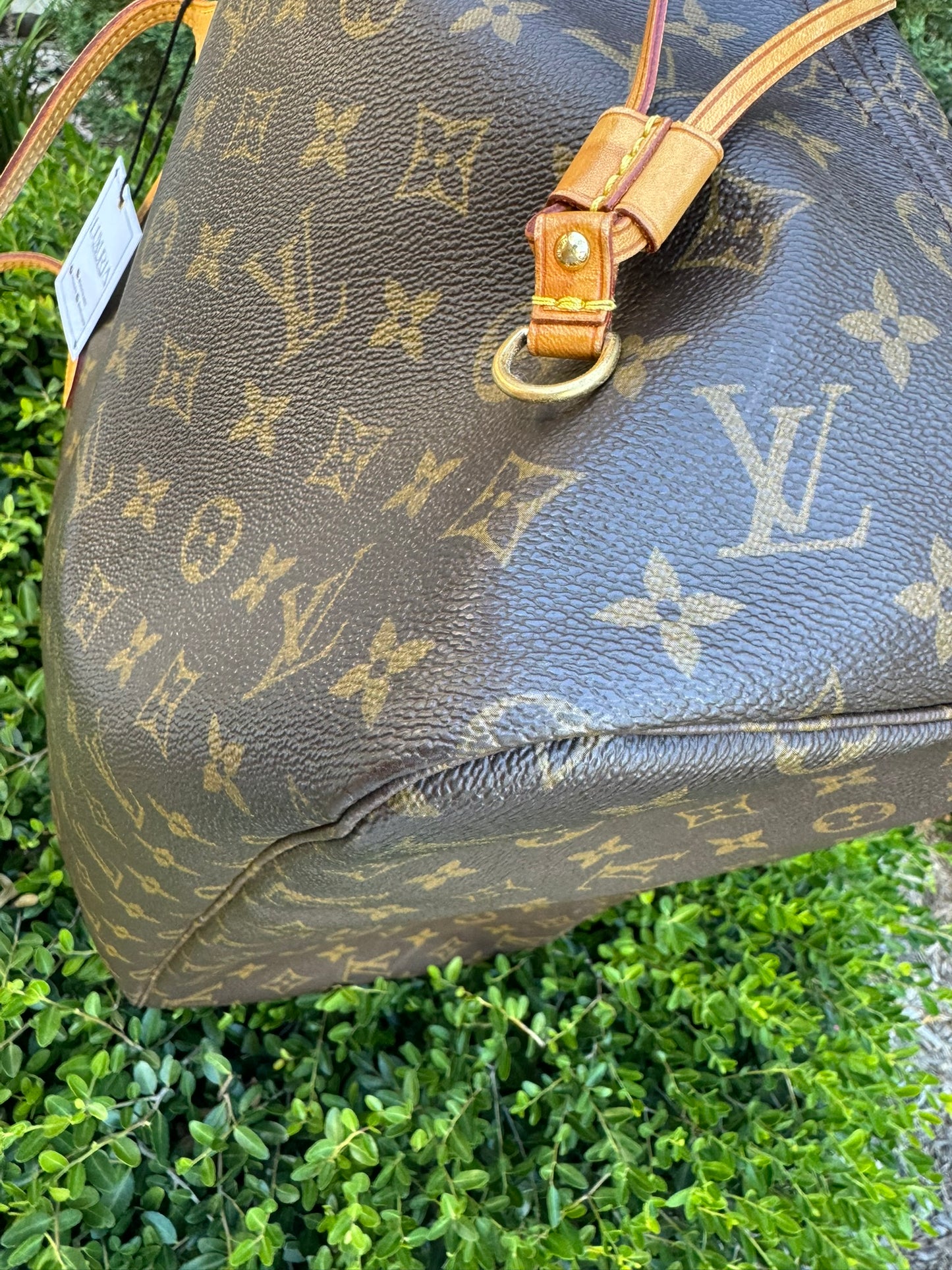 Louis Vuitton Neverfull GM in Monogram Canvas