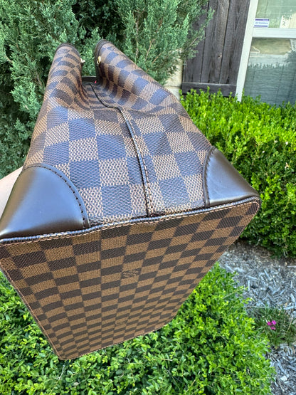 Louis Vuitton Hampstead MM in Damier Ebene Canvas