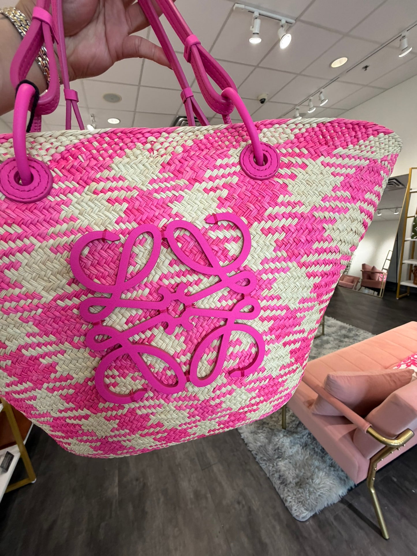 Loewe Anagram Raffia Tote – Hot Pink