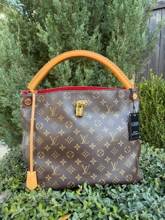 Louis Vuitton Gaia – Red