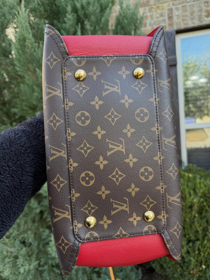 Louis Vuitton Gaia – Red