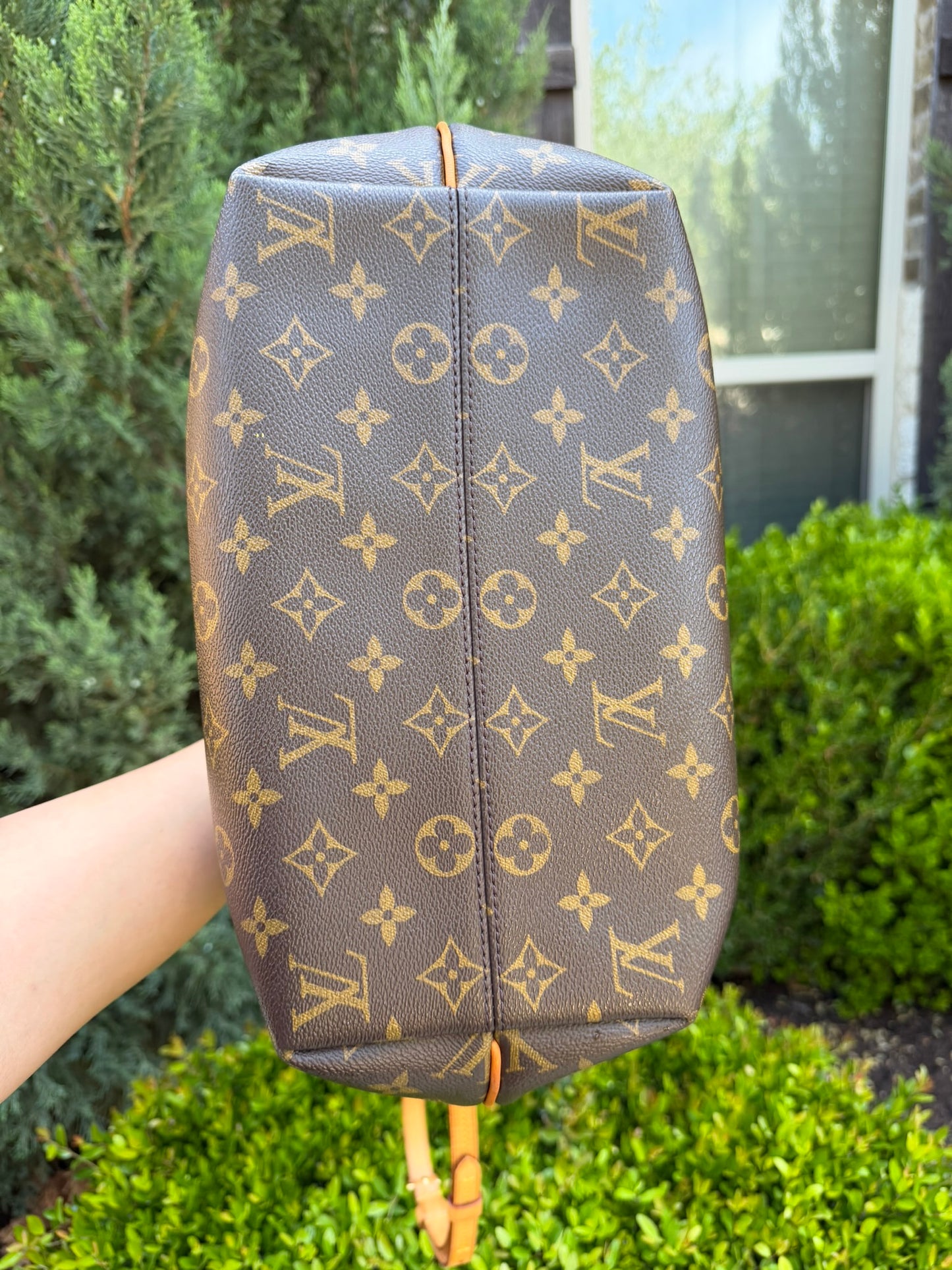 Louis Vuitton Turenne MM – Monogram Canvas