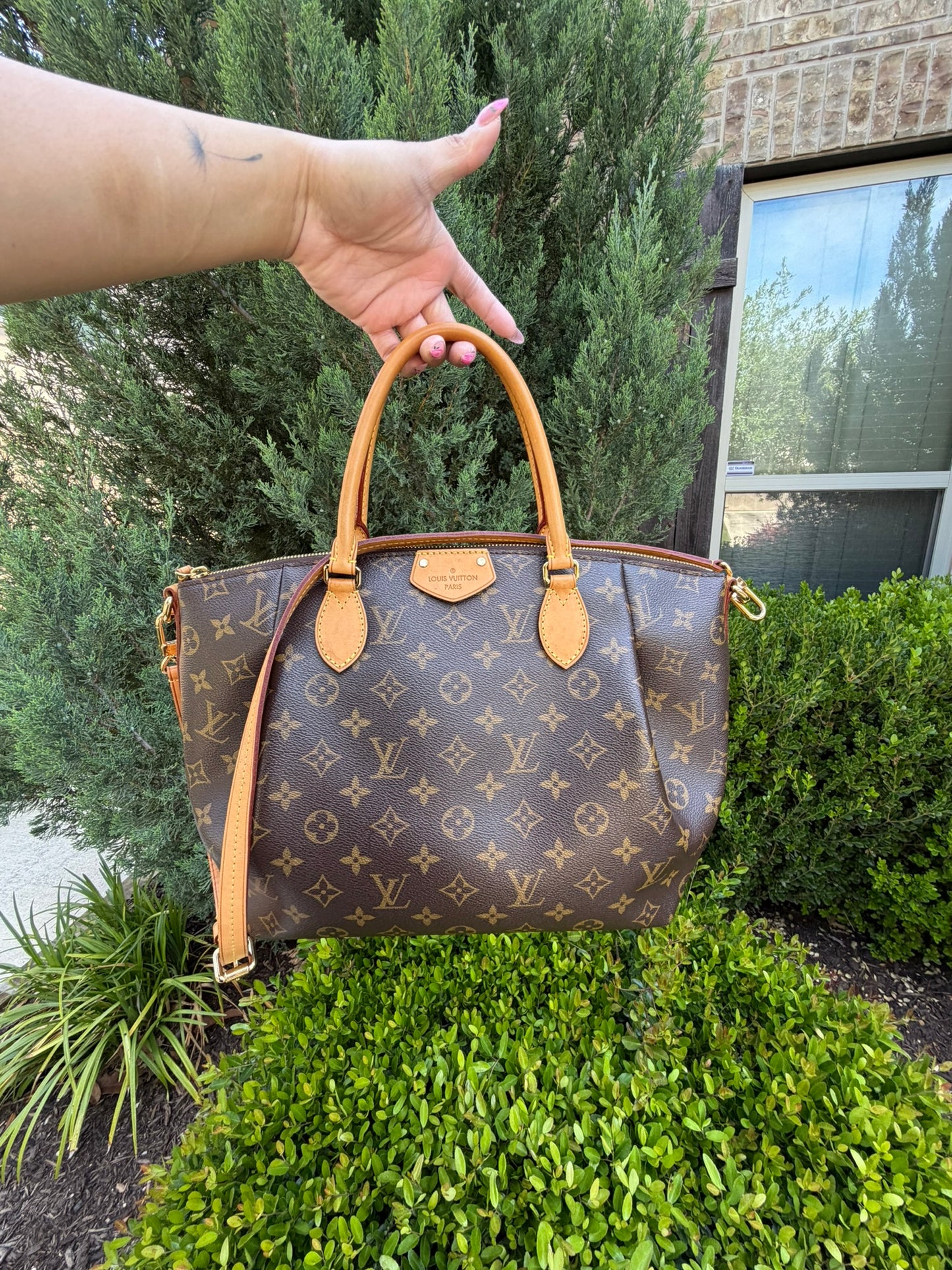 Louis Vuitton Turenne MM – Monogram Canvas
