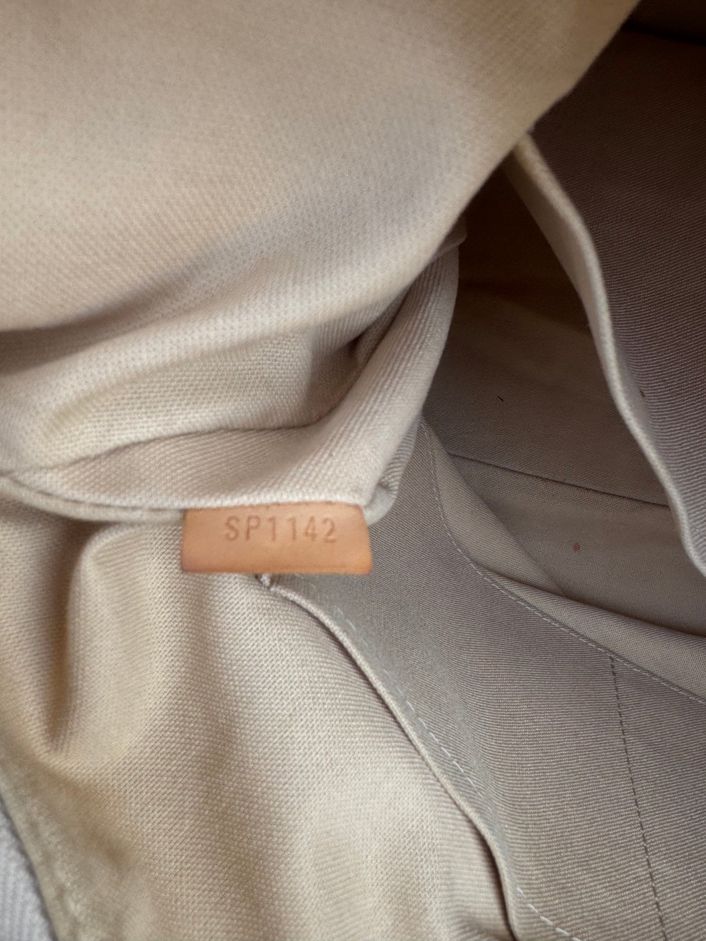 Louis Vuitton Siracusa GM