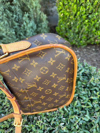 Louis Vuitton Menilmontant PM