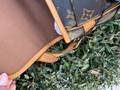 Louis Vuitton Sologne