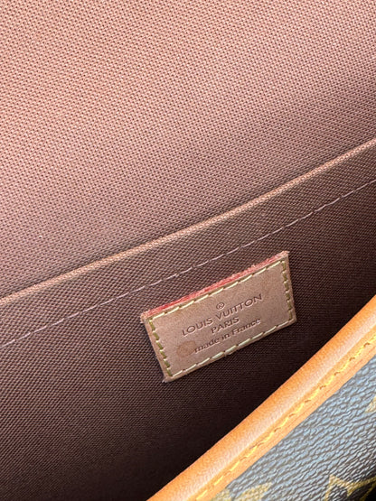 Louis Vuitton Sologne