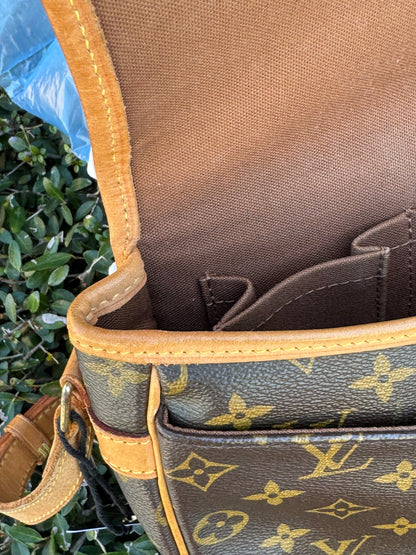 Louis Vuitton Sologne