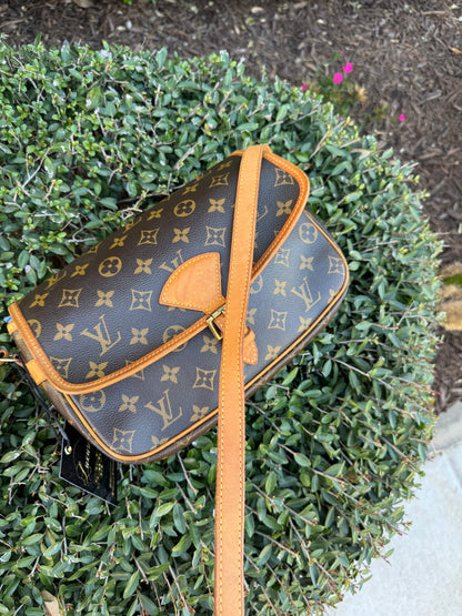 Louis Vuitton Sologne