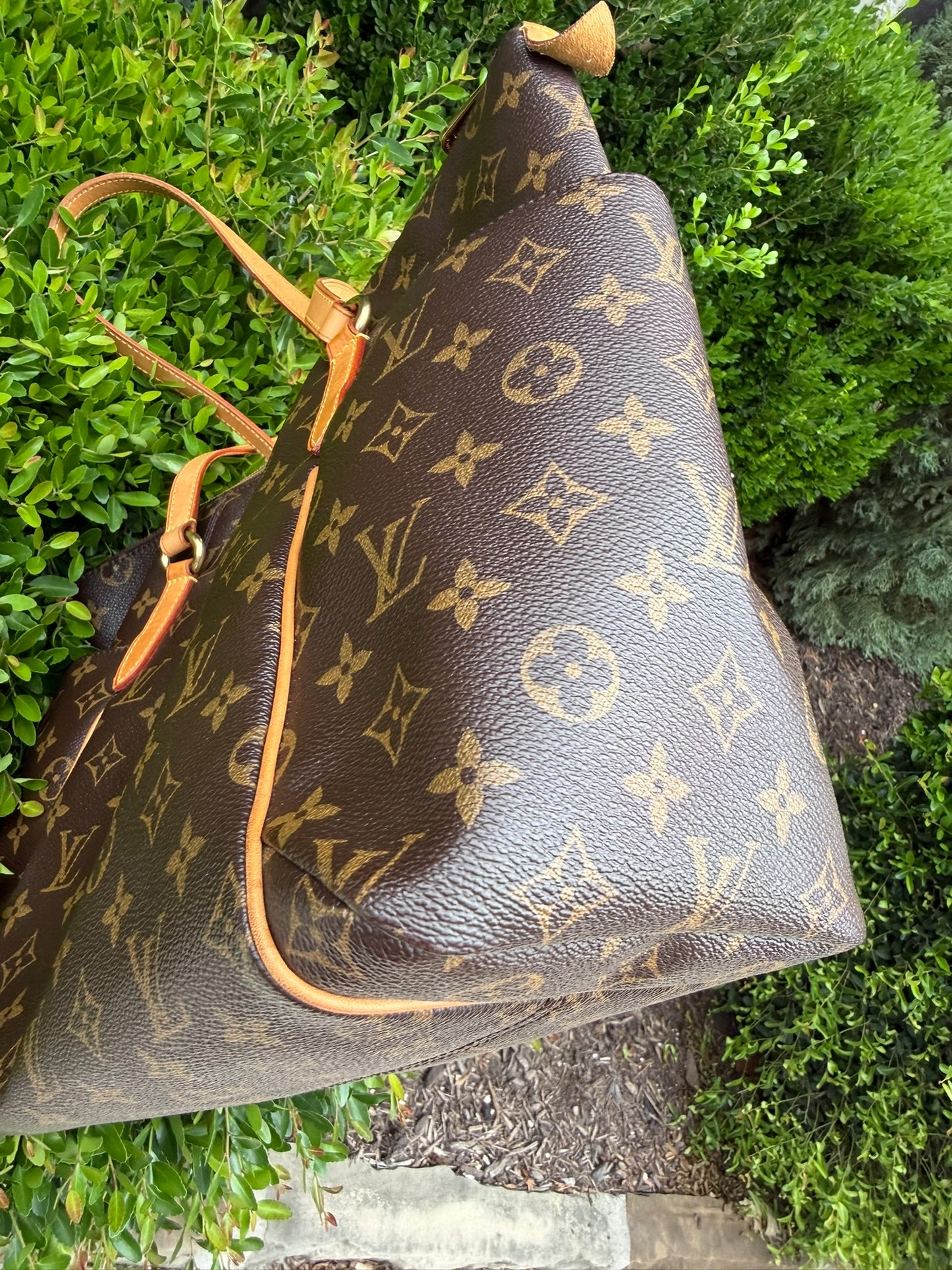 Louis Vuitton Totally MM – Monogram Canvas