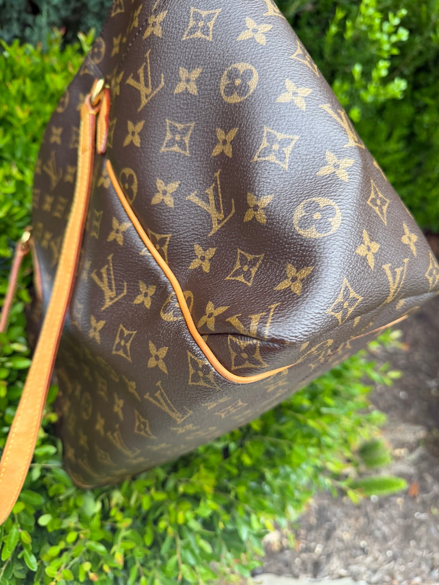Louis Vuitton Totally MM – Monogram Canvas