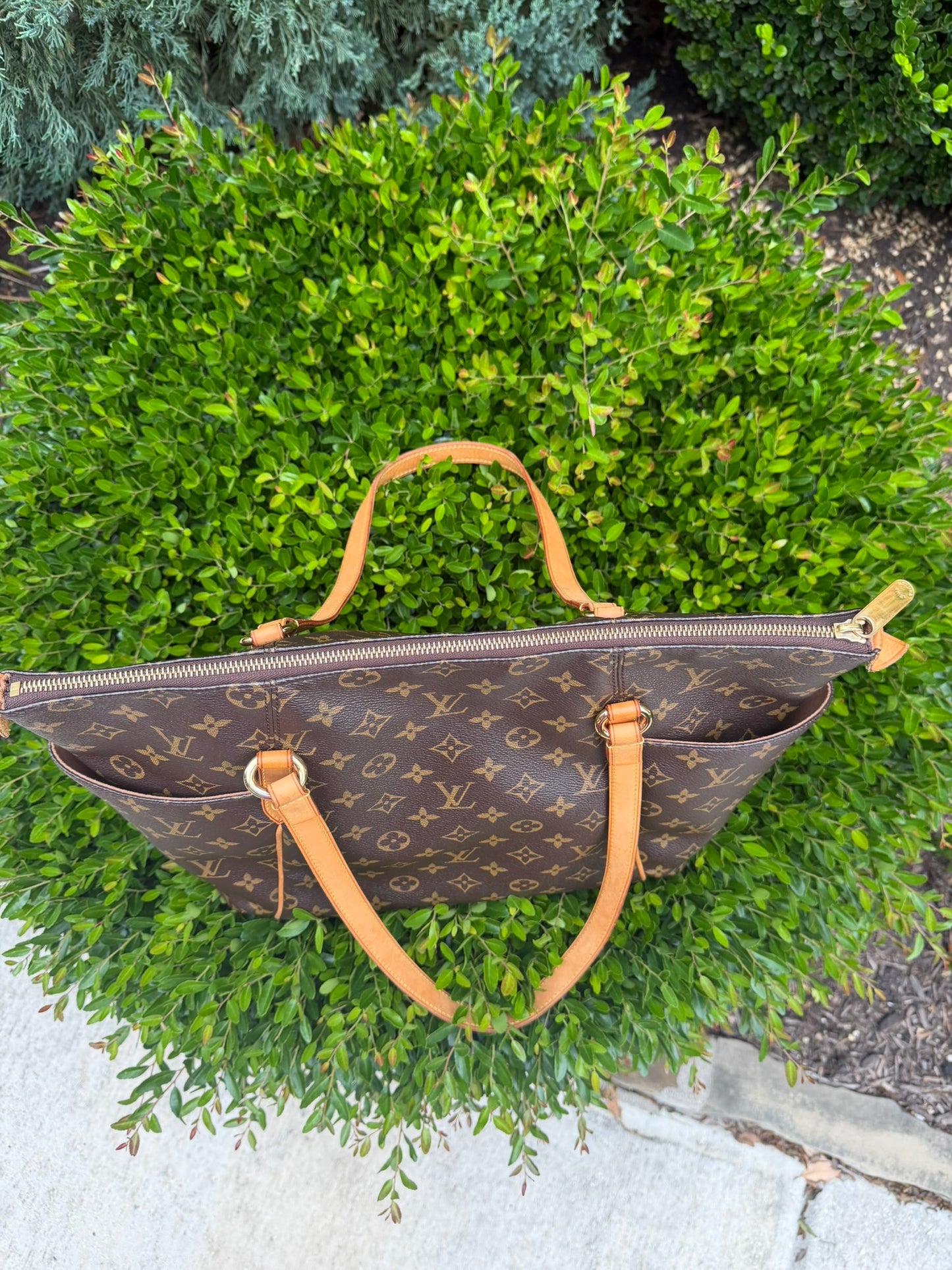 Louis Vuitton Totally MM – Monogram Canvas
