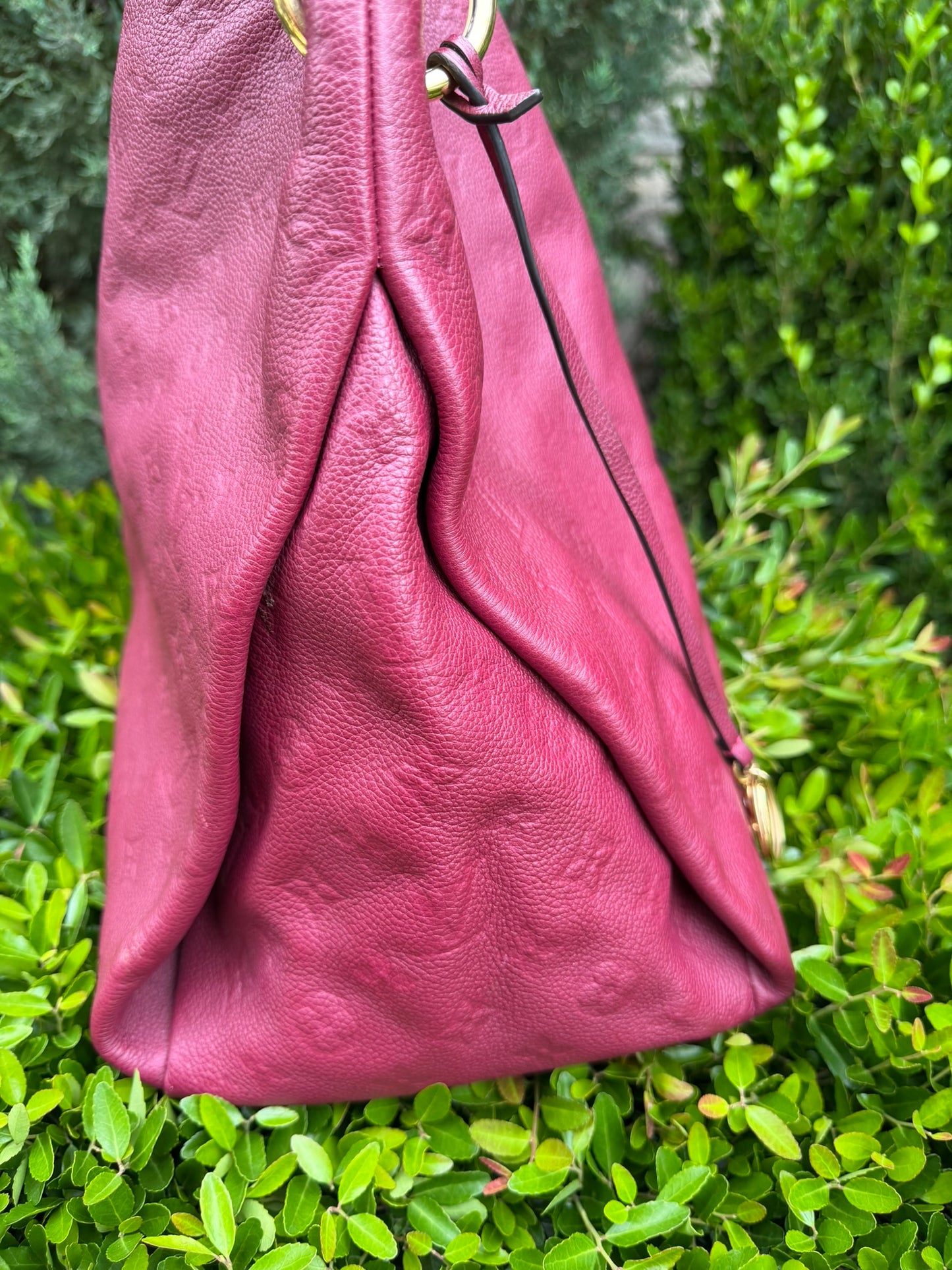 Louis Vuitton Artsy MM – Aurore Monogram Empreinte Leather
