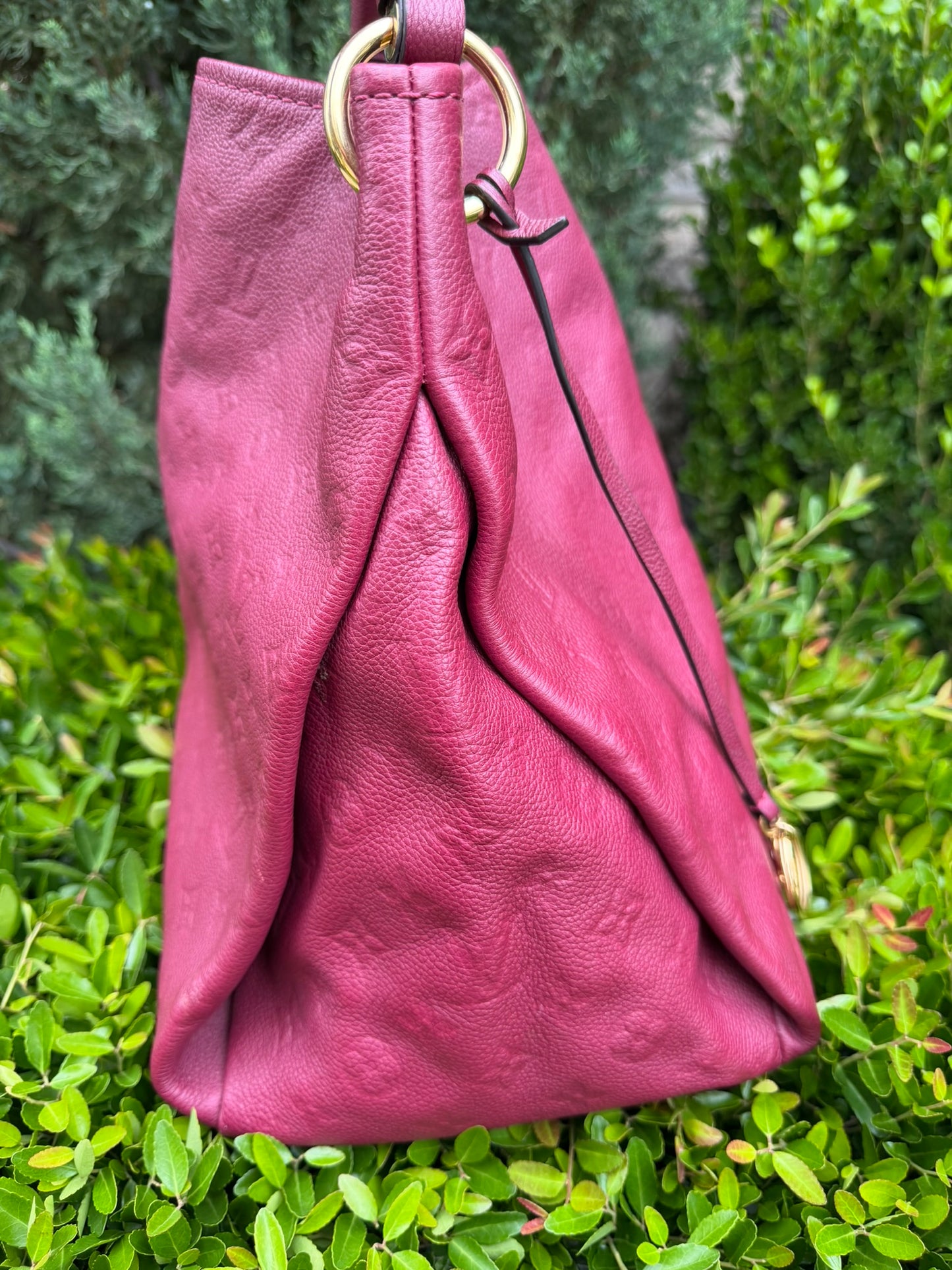 Louis Vuitton Artsy MM – Aurore Monogram Empreinte Leather